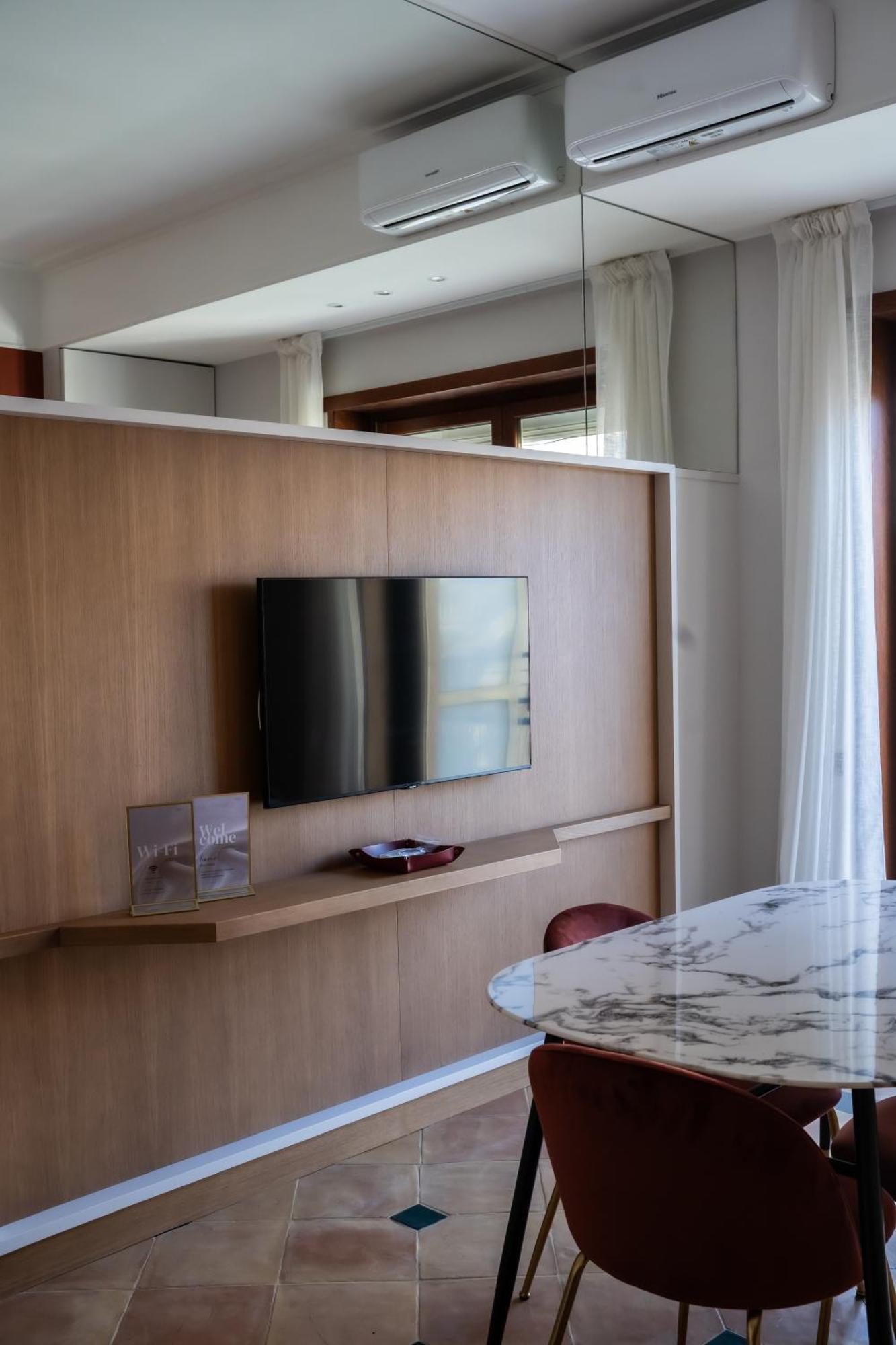 Butterfly Panoramic Apartment เนเปิลส์ ภายนอก รูปภาพ